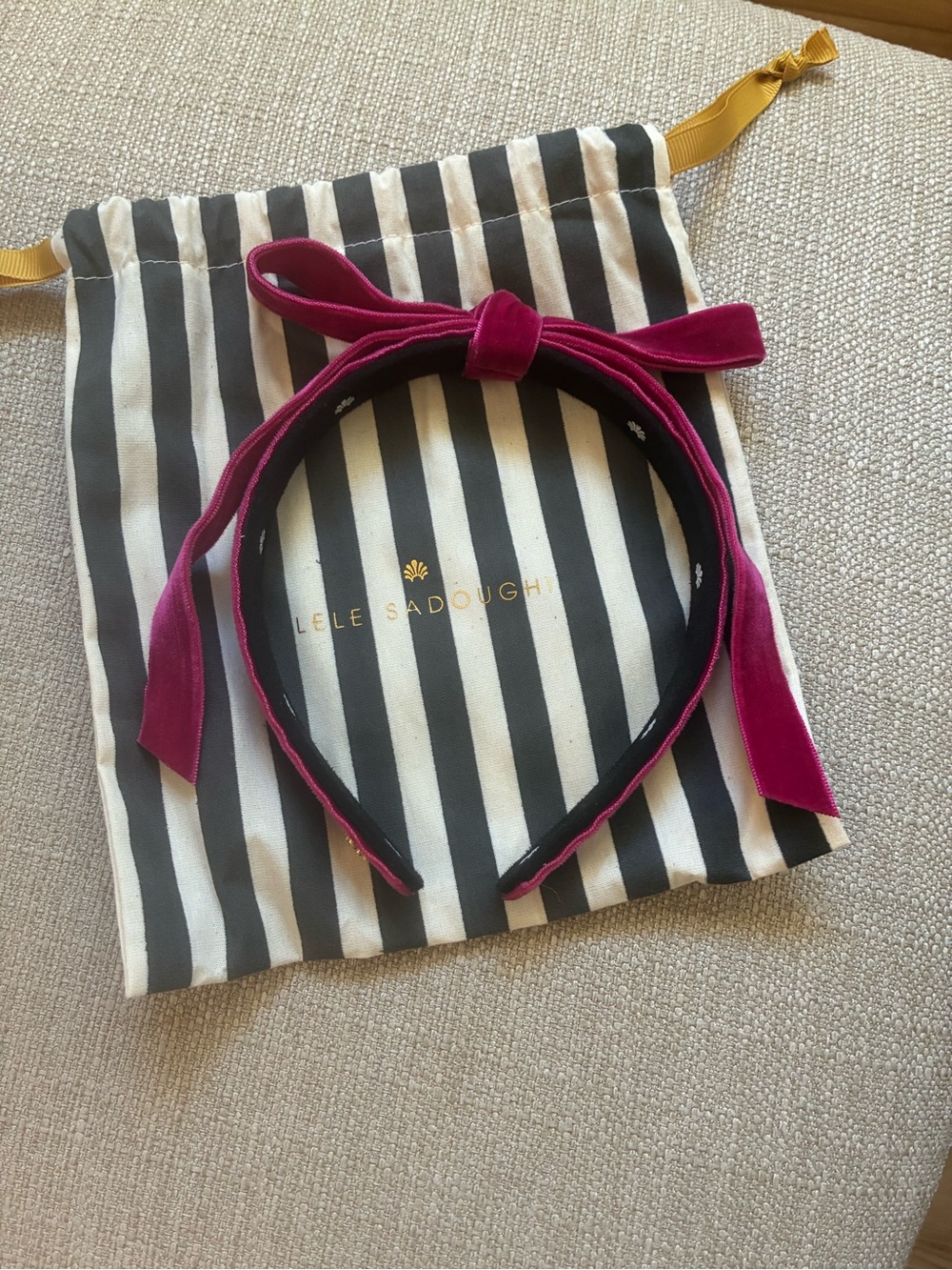 Lele Sadoughi Velvet Headband in Berry color